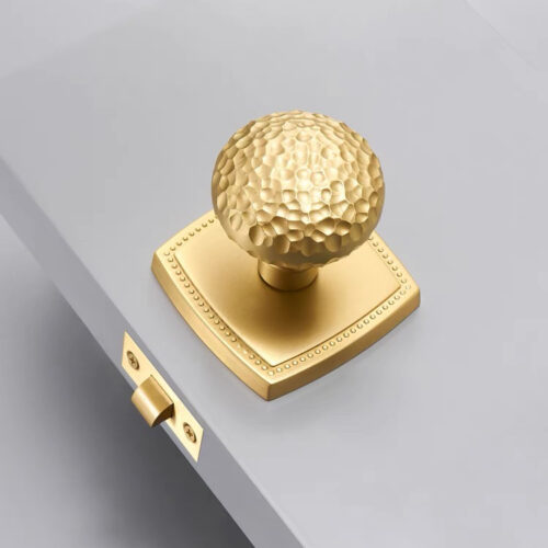 BRASS TOILET B01 1