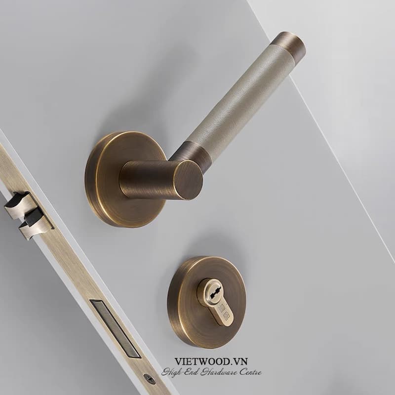 Khóa cửa phòng là gì?